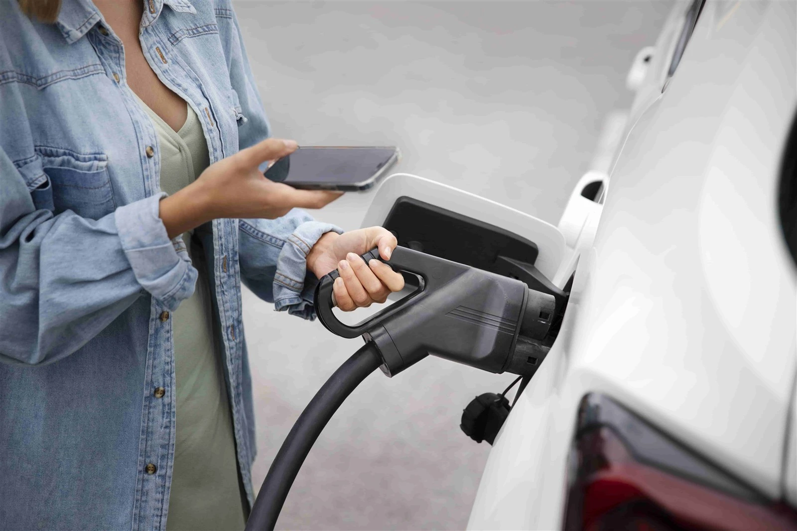 close-up-electric-car-charging close-up-electric-car-charging